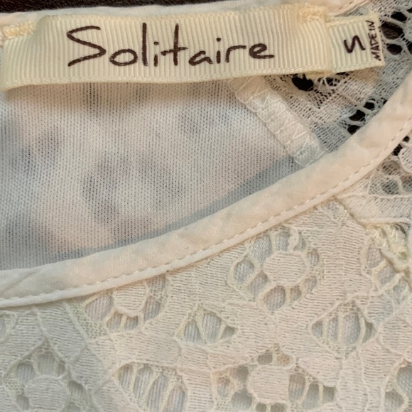 Solitaire top with lace overlay - Picture 2 of 5